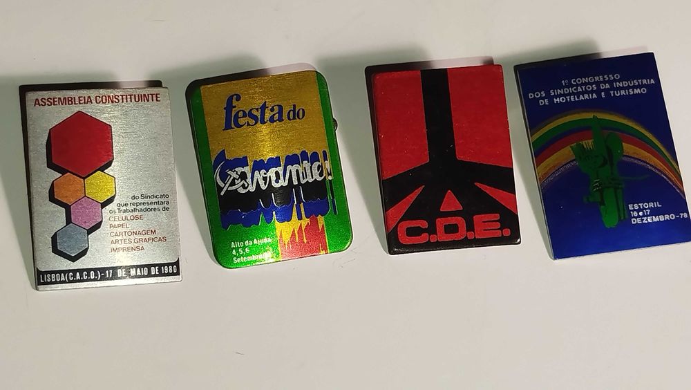 Pins antigos variados