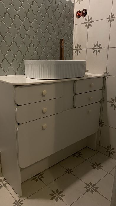 Montaż, skręcanie mebli ikea, castorama i inn.