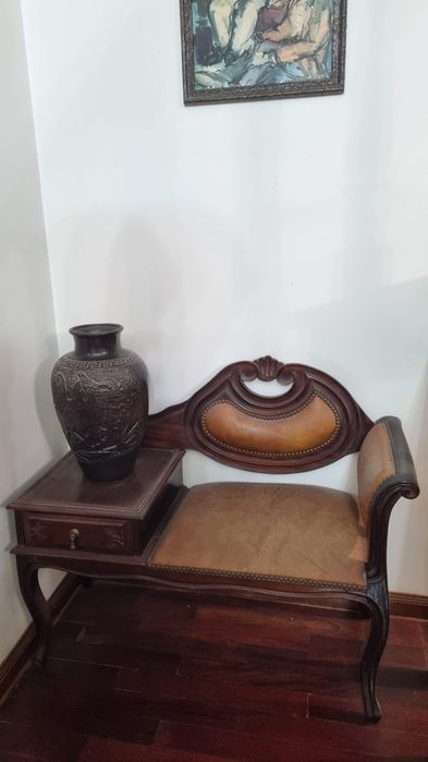 Namoradeira Antiga Vitoriana com Mesa Lateral e Gaveta - Peça Única