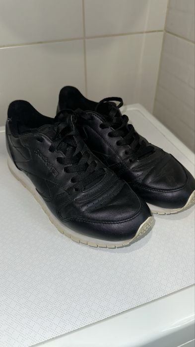 Кросівки жіночі REEBOK