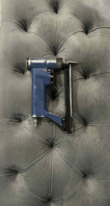 Zszywacz pneumatyczny automat BeA 71 /14-461 pistolet tapicerski bizon