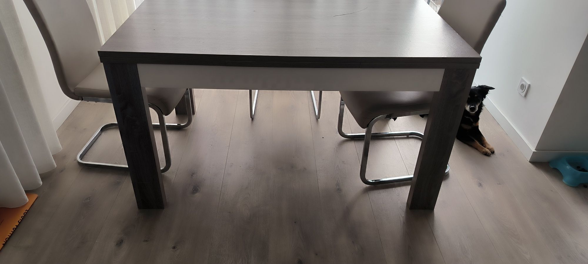 Mesa de sala/ cozinha
