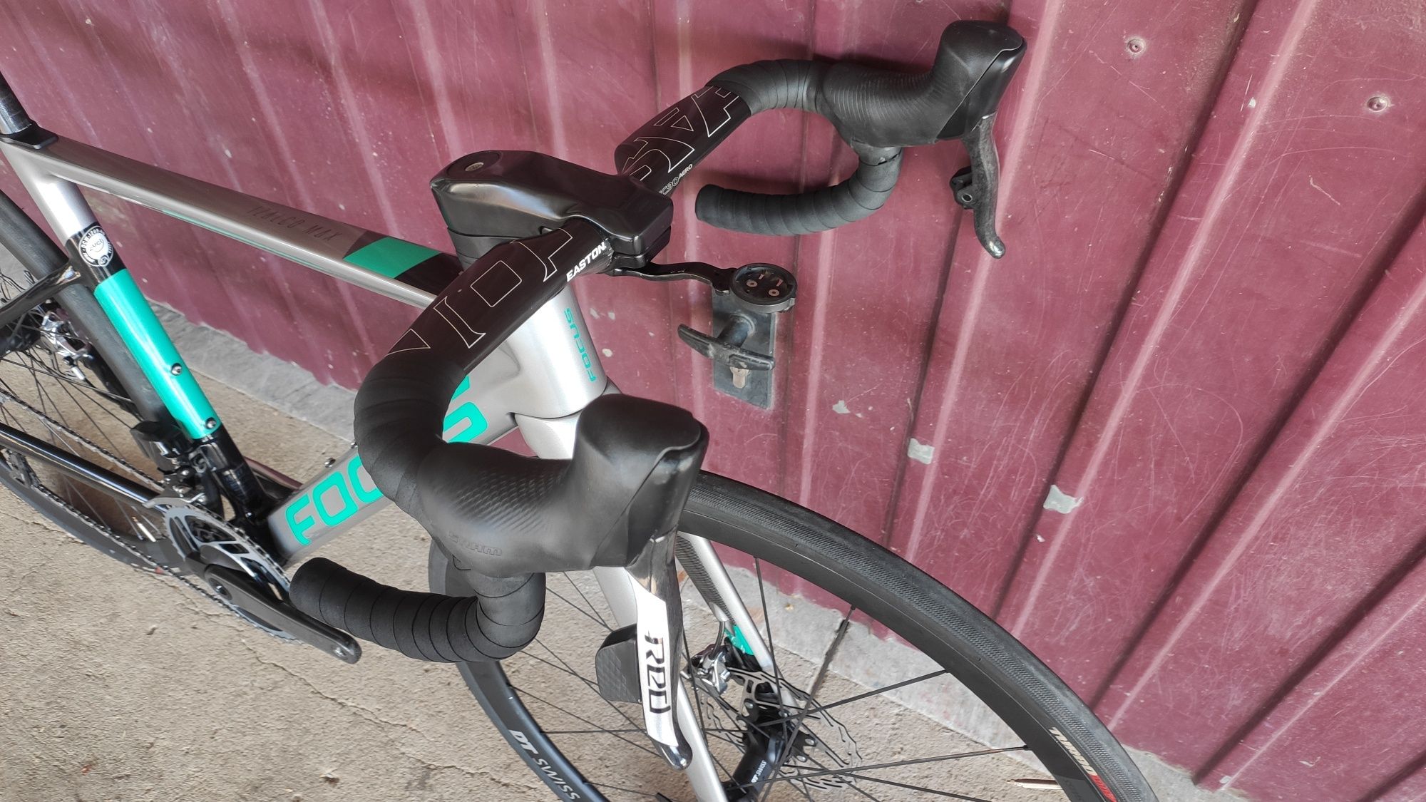 Focus Izalco Max Sram Red AXS