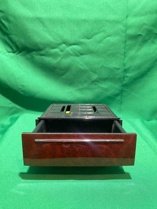 Б/У Skoda superb 1 бардачок центральный zb 6y0858332 оригинал