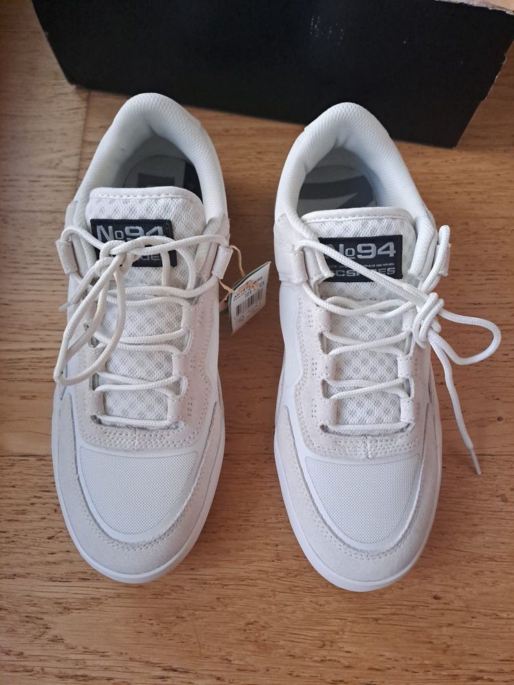 Buty adidasy sneakery DC shoes metric 44 białe beżowe kremowe