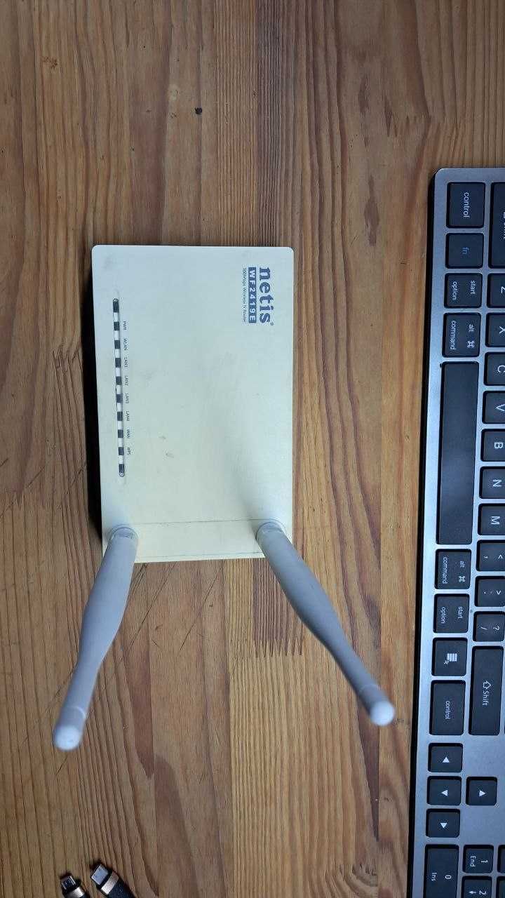 Роутер Netis WF2419E
