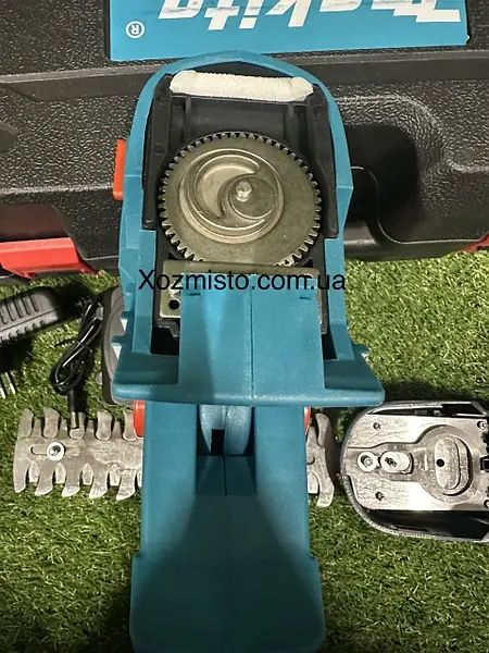 Акумуляторні ножиці-кущоріз Makita DUM111SYX (48V 6.0Ah), АКБ ножиці