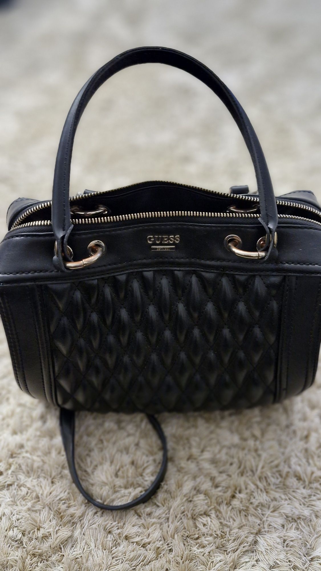 Torba kuferek Guess
