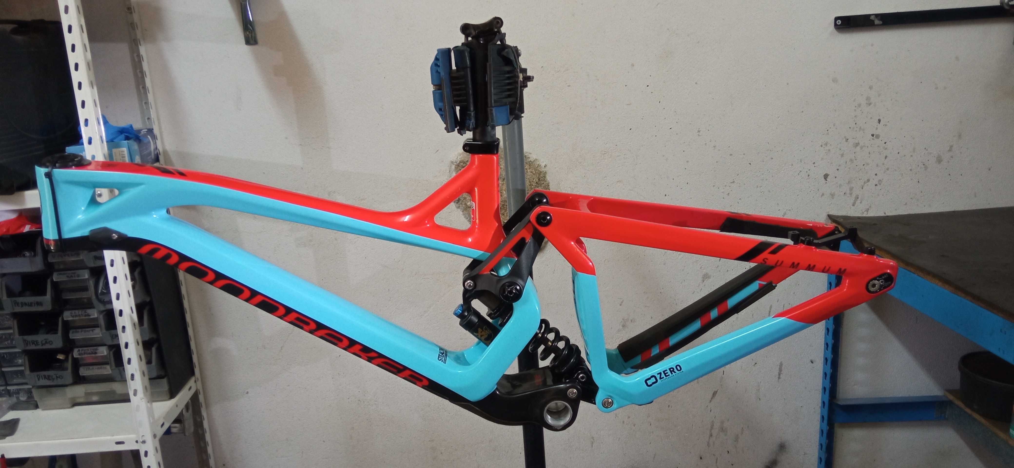 Mondraker Summum Pro Team Carbon