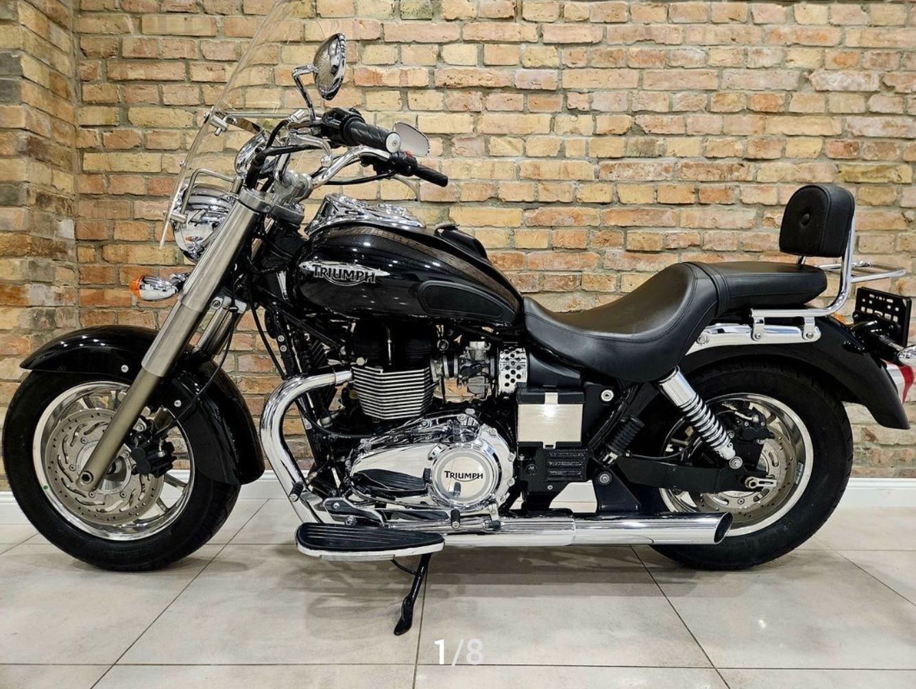 Triumph America 865 w idealnym stanie.