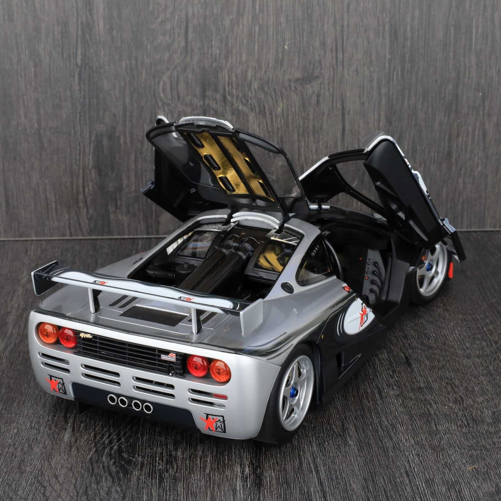 McLaren F1 GTR 1/18 Minichamps