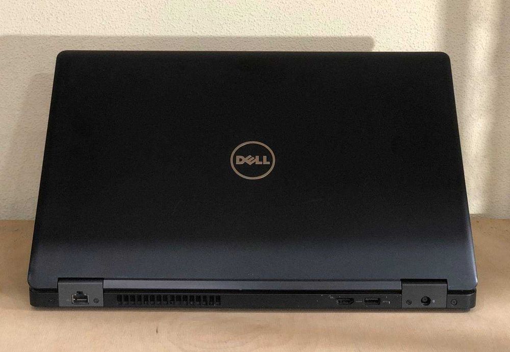 Ноутбук DELL Latitude 5580 15,6" HD | I5-6300U | 8GB DDR4 | 128GB SSD