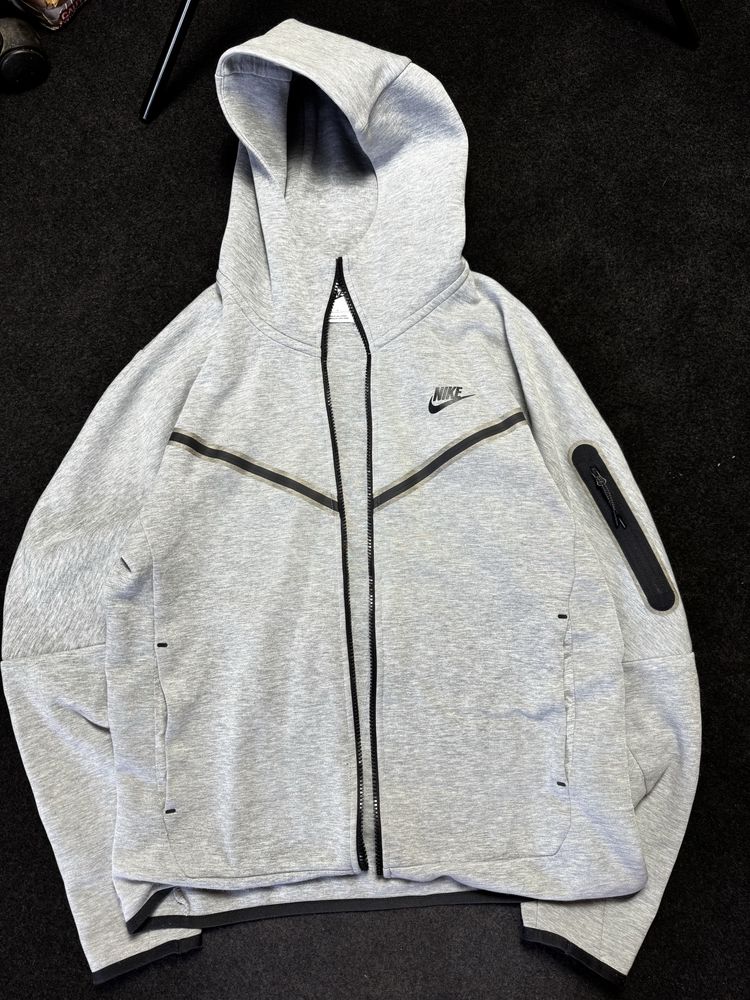 Nike Tech Fleece олімпійка розмір С-М