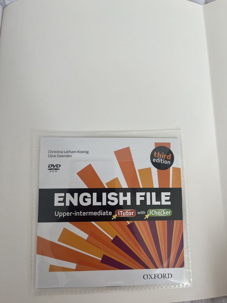 English File Upper-intermediate third edition z DVD