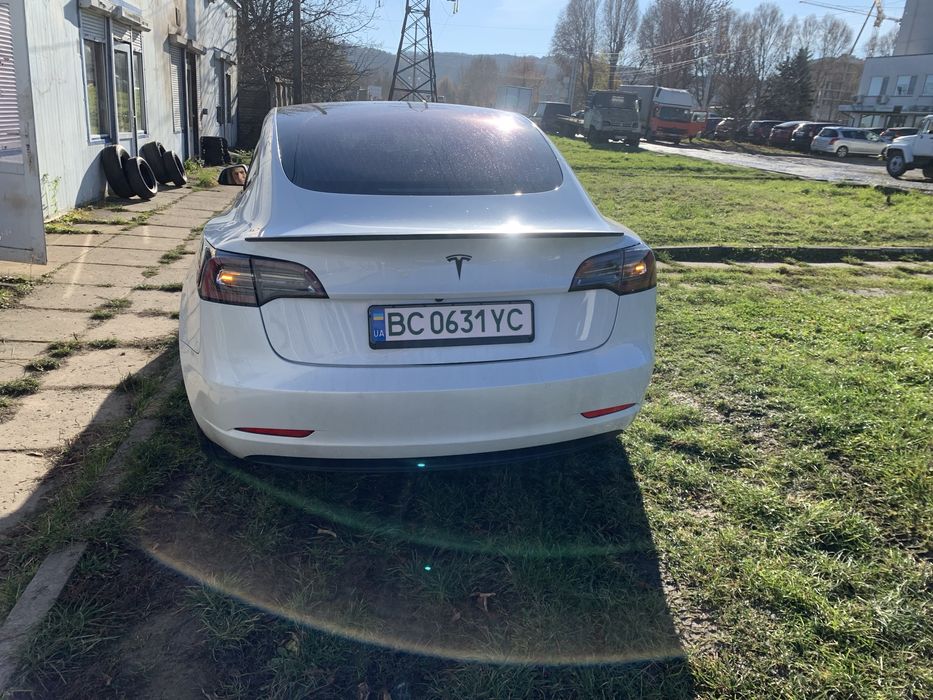 Tesla model 3 long range