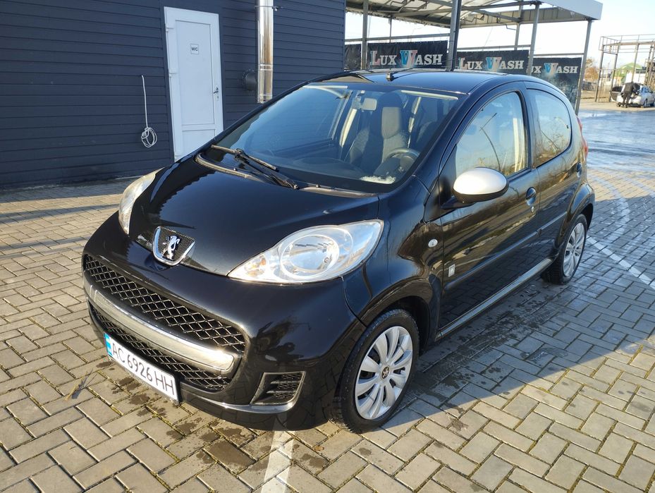 Продаж автомобіль