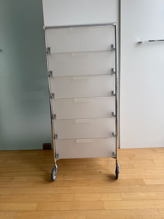 Szafka kontener Kartell