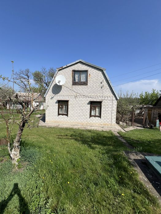 Продам капітальний будинок в смт Кринички(Sher)
