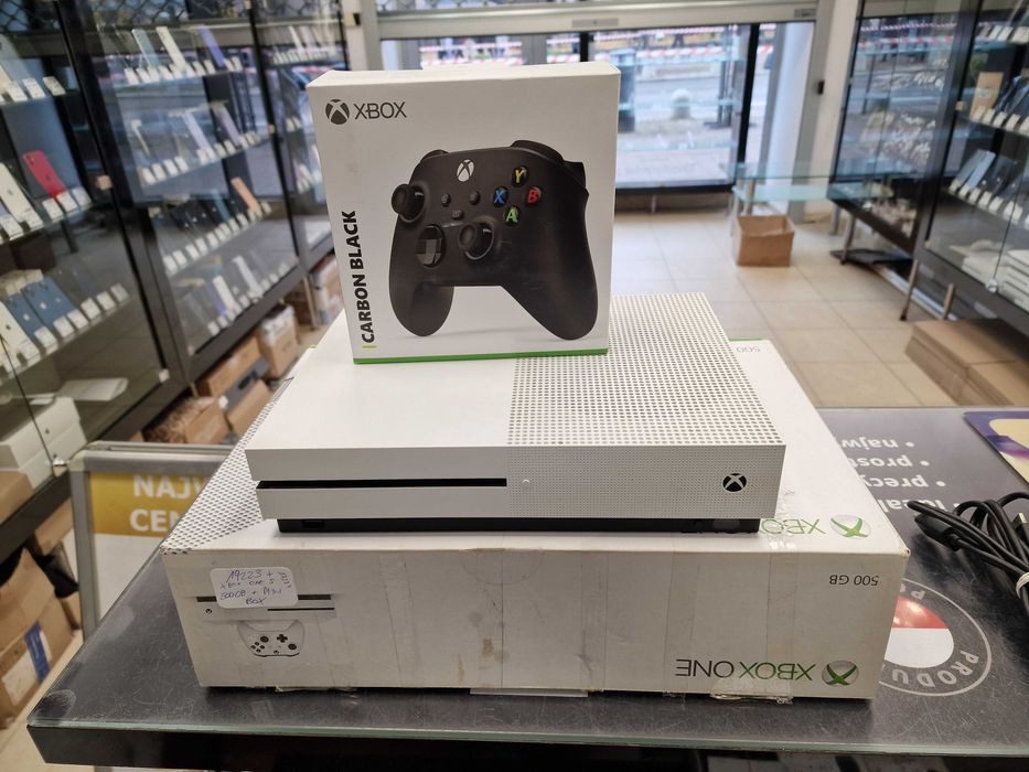 XBOX ONE S 500GB + NOWY PAD + okablowanie/ czyszczona/ Grade A-
