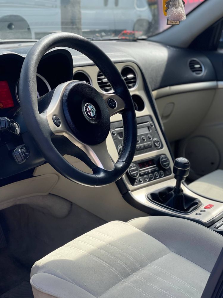 Alfa Romeo 159 1.9D**Brak rdzy**Alufelgi**Nowe tarcze/klocki**Zamiana*