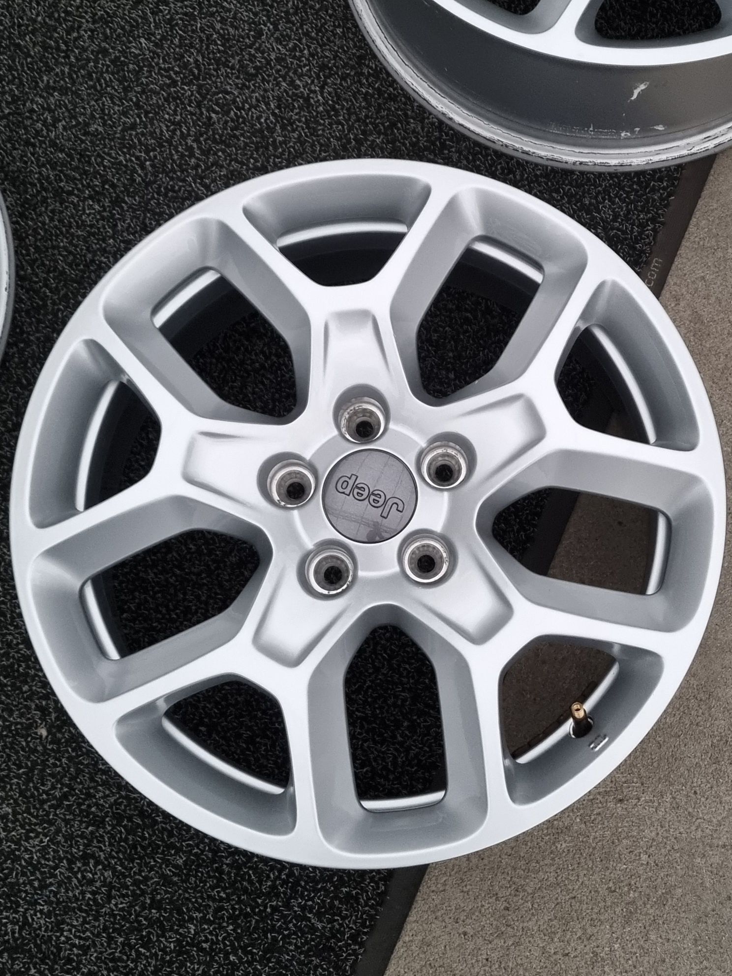 Felgi Alu z czujnikami 17" Jeep Renegade Compass II 5x110 Oryginalne