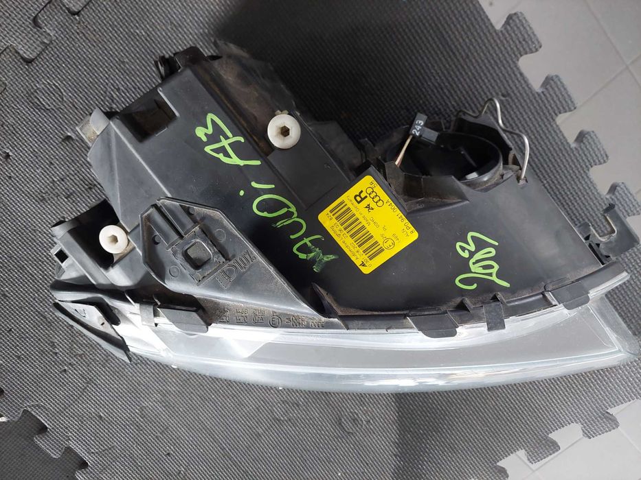 farol direito Audi A3