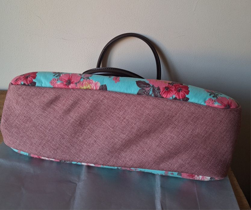 Mala de mão em tecido