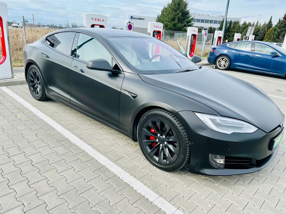 Tesla Model S Long Range 2019 RAVEN z darmowym ładowniem.