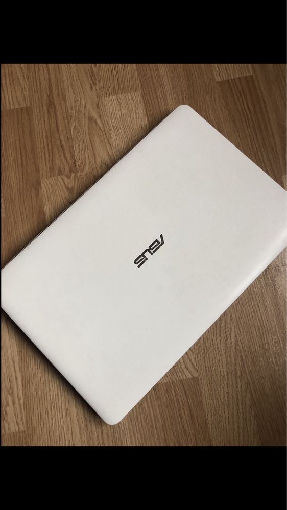 Duży laptop 17,3 cala - asus F751M biały - uszkodzony