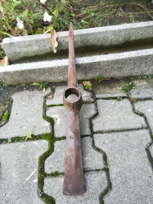 Kilof metalowy sygnowany