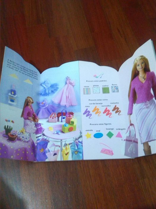 Livro Infantil: Barbie, O Meu Guarda-Roupa Ideal