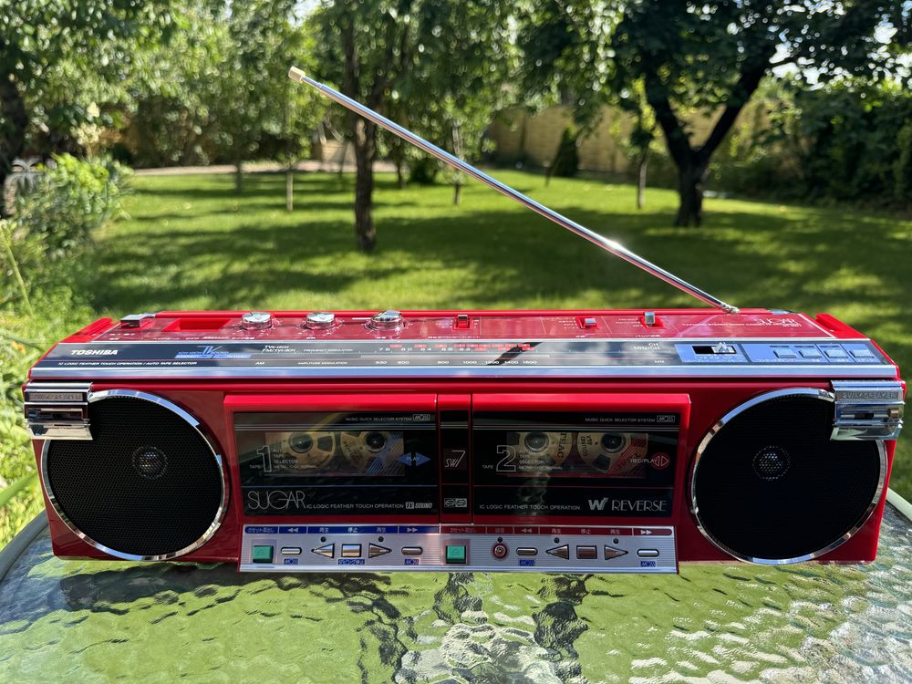 Продам магнитолу TOSHIBA RT-SW7