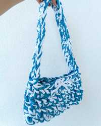 Bolsa em crochet feita à mão