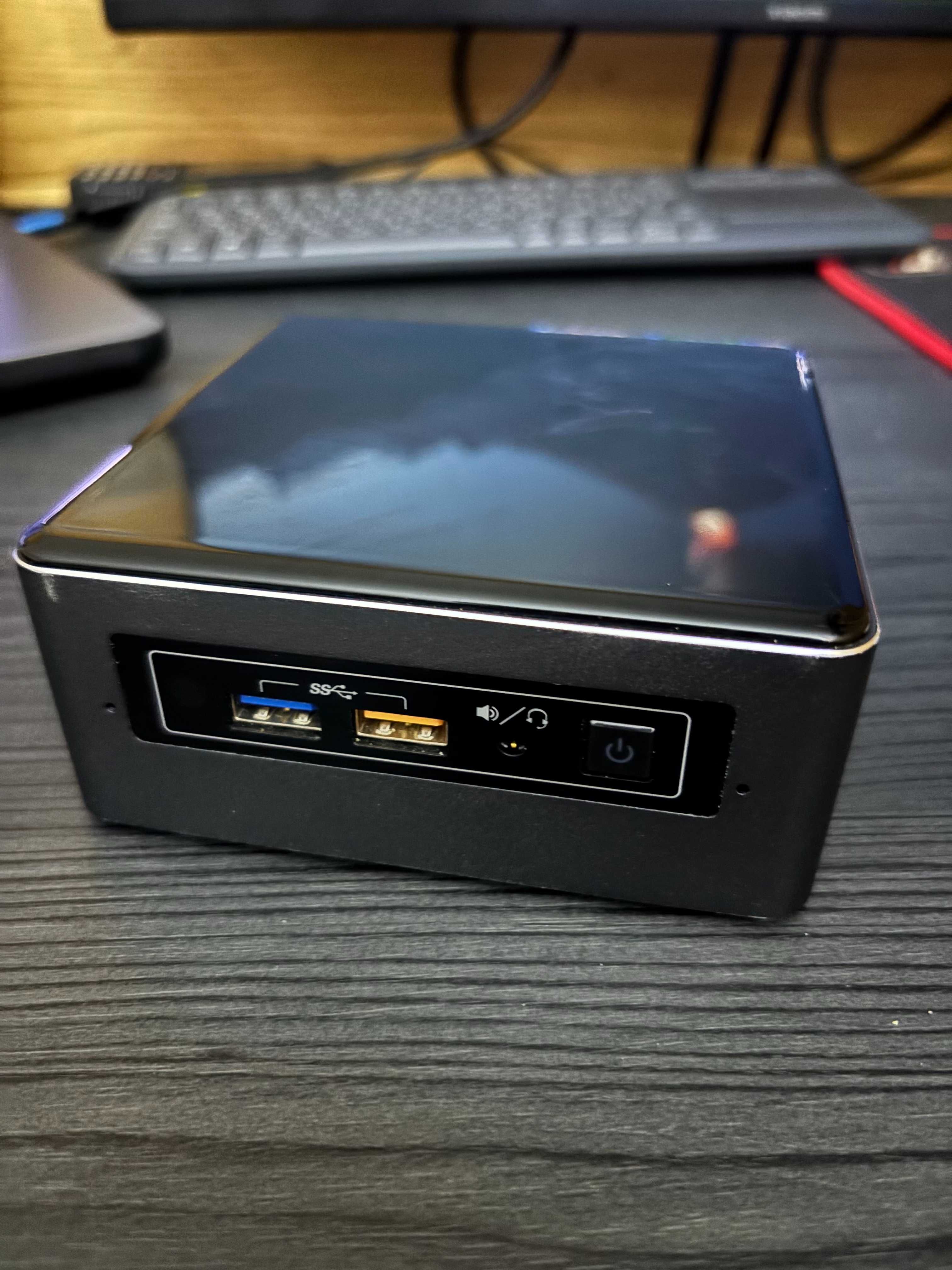 Intel NUC i5/16GB/256GB