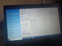 Laptopa firmy Asus w dobrym stanie bez ładowarki bateria długo trzyma