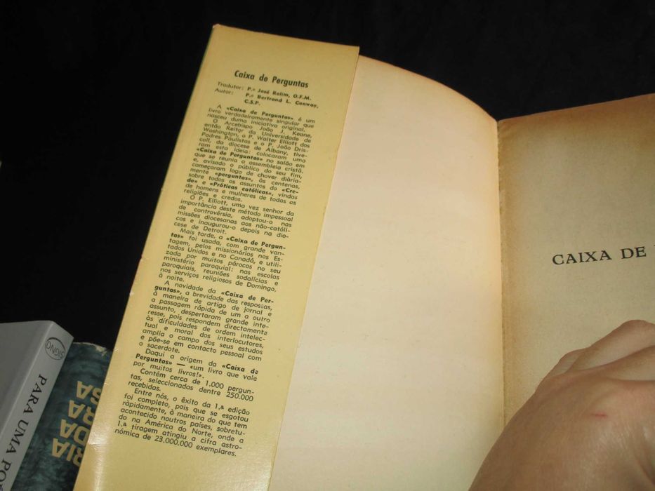 Livro Caixa de Perguntas Bertrand Conway