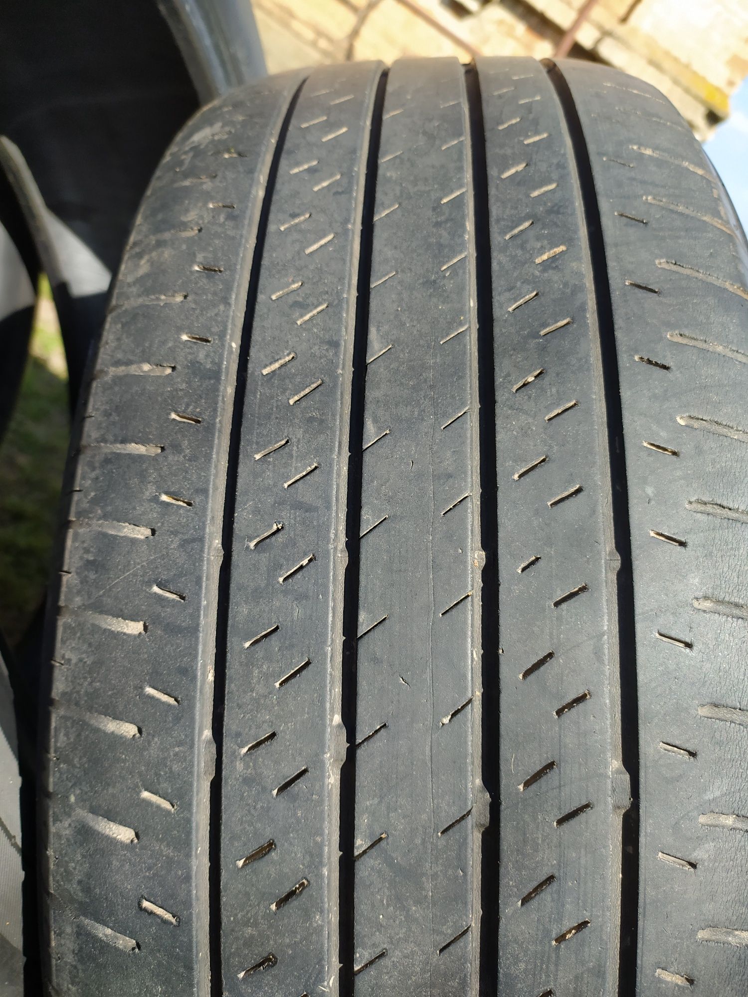 Шины Bridgestone 235/55R18