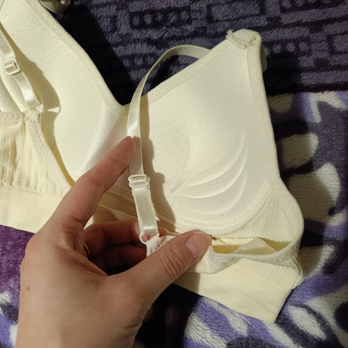 Топ бюстгальтер ліф молочний білизна