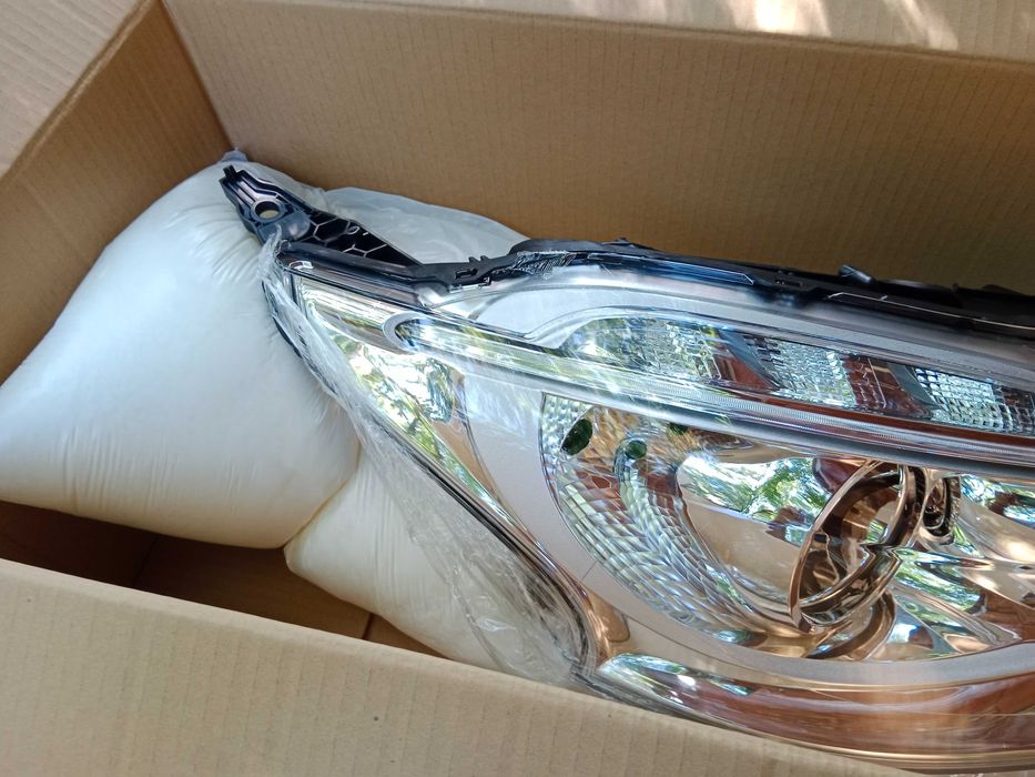 PEUGEOT 208  reflektor lampa przód LED nowa lewa prawa