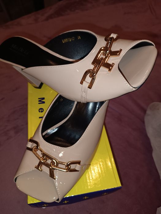 Шлепанці дуже милі 37-38р