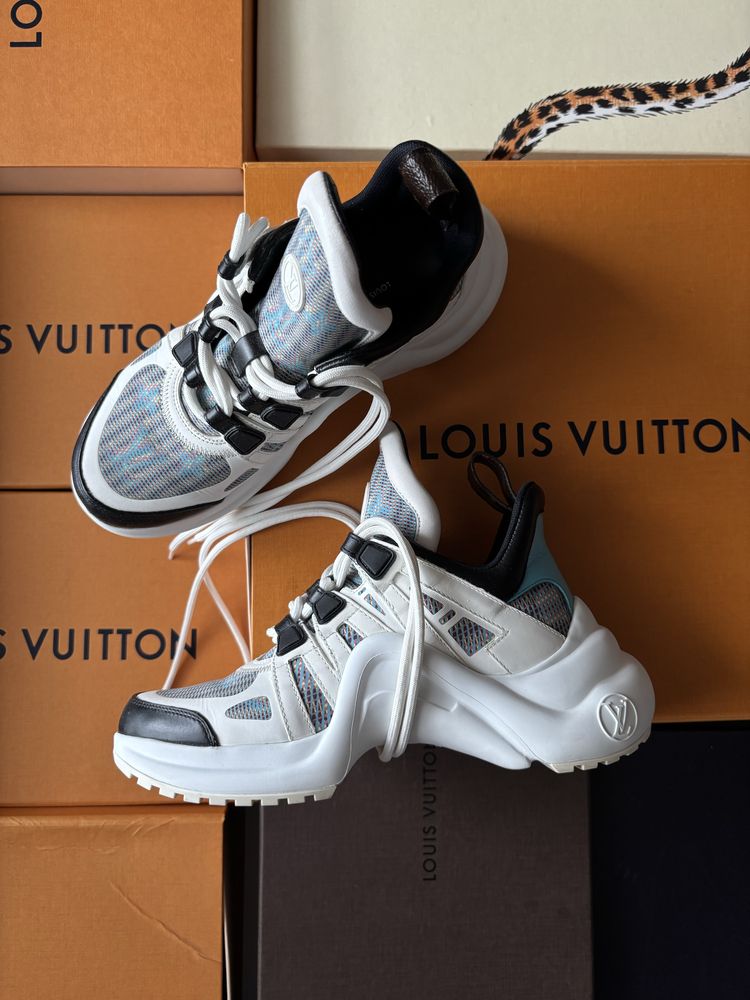 Louis Vuitton редкие, в идеальном состоянии