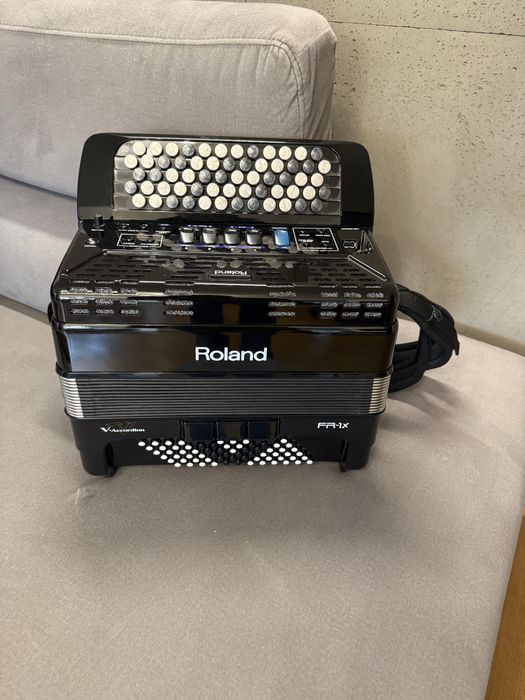 Akordeon guzikowy Roland FR1X