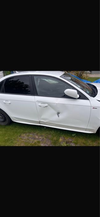 Audi a4 b8 2.0 tdi S line