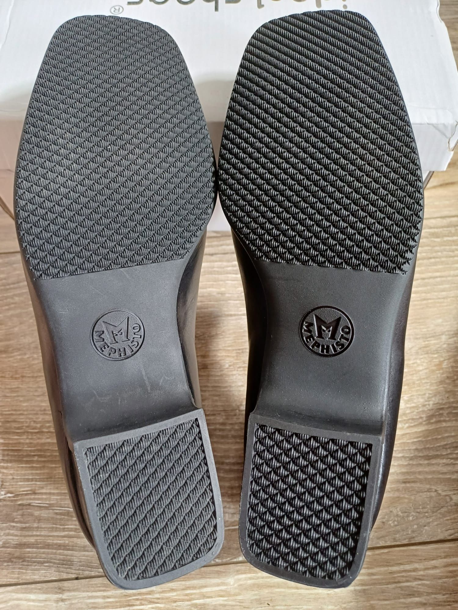 Półbuty czółenka damskie skórzane Mephisto rozm 6 (39).