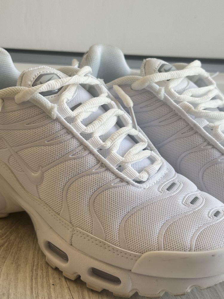 Nike TN Air Max Plus Brancas