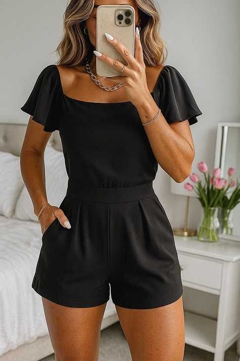 Krótki czarny kombinezon damski casual elegancki S M capsule