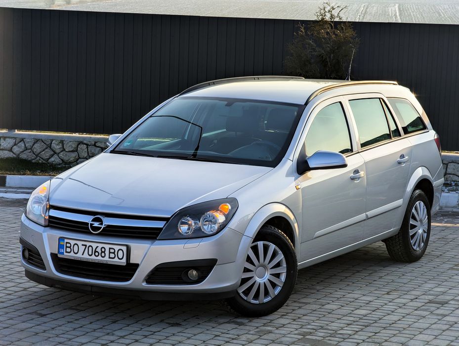 Опель астра h.