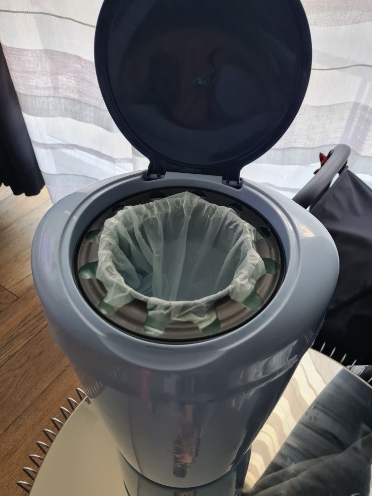 Kosz / pojemnik na zużyte pieluszki Tommee Tippee z blokadą odorstop !