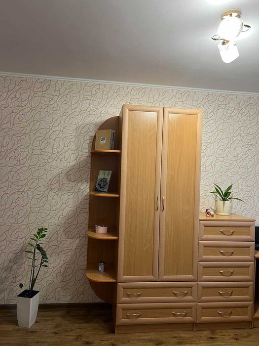 Мебель у кімнату_в ГАРНОМУ СТАНІ