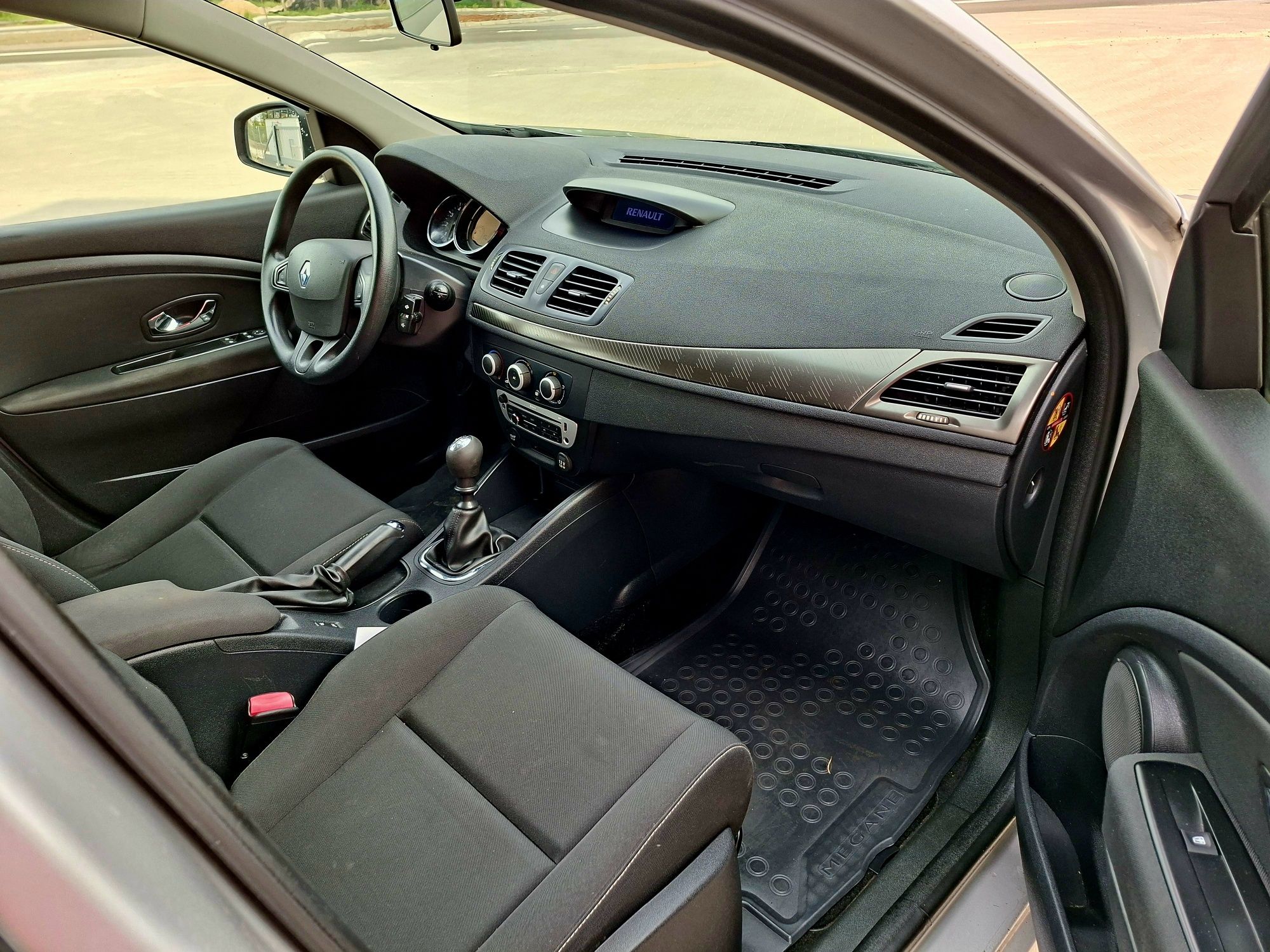 RENAULT MEGANE bezwypadkowy